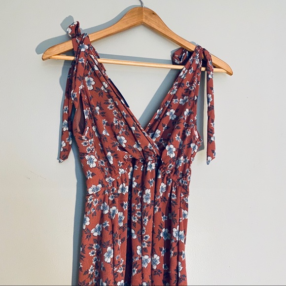 NWOT Francesca’s Floral Romper - Picture 6 of 8
